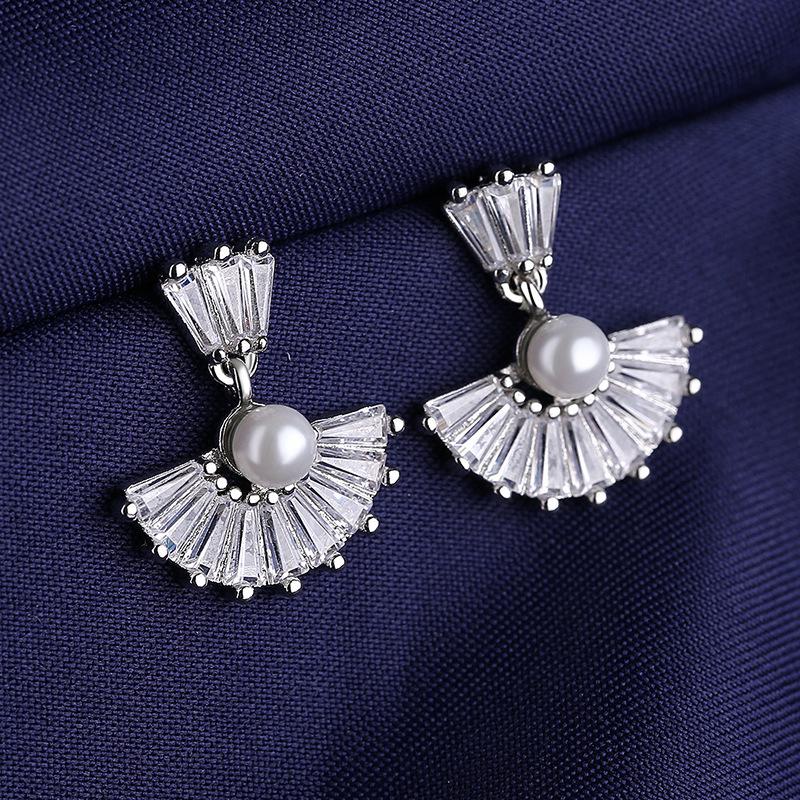 925 Sterling Silver Jewelry Women Fashion Cute Tiny Clear Crystal CZ Stud Earrings Gift for Girls Teens Lady E001