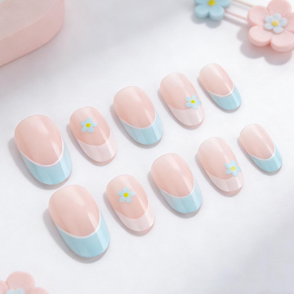Elegant Blue & White Floral Press-On Nails - 24 Glossy Pieces
