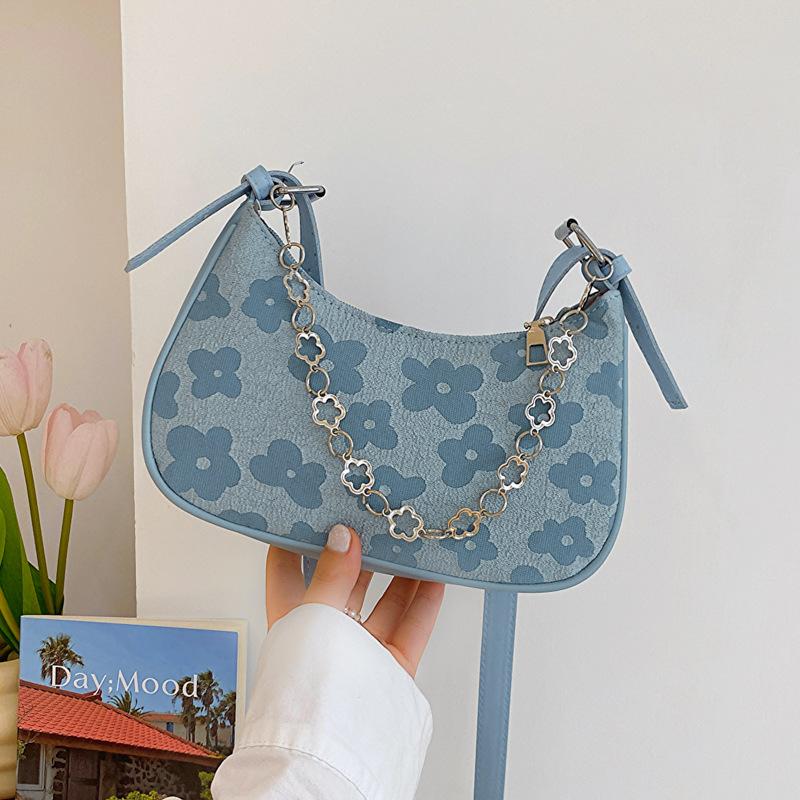 

Літо 2024, нова мода, проста сумка через плече, модний тренд, сумка під пахвами, жіноча сумка в іноземному стилі, проста жіноча сумка у формі півмісяця синій