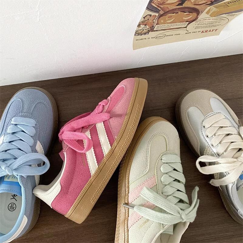 

Two bars niche retro women s little white shoes spring new casual sports board shoes trend 35 бежевый