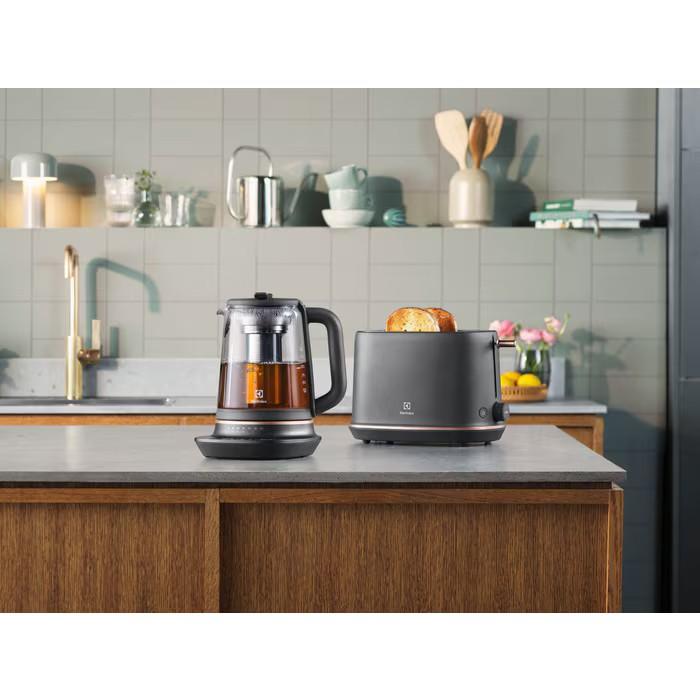 Cordless kettle Explore 7 E7GK1-8BP