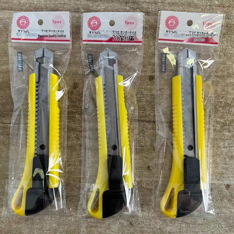 100 Large Utility Knives: Versatile Craft & Paper Cutters, Wallpaper & Express Knives