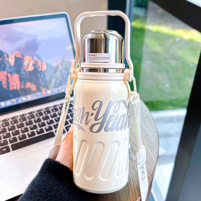 

Large Capacity Vacuum Cup for Girls Good-looking Portable Outdoor Sports Bottle 316 Stainless Steel Water Cup Car Mount Tea Making White 900ml