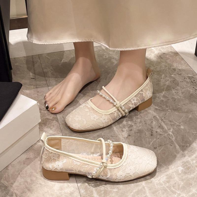 

Shallow low-heeled single shoes spring new one-word strap lace beanie shoes Mary Jane shoes 35