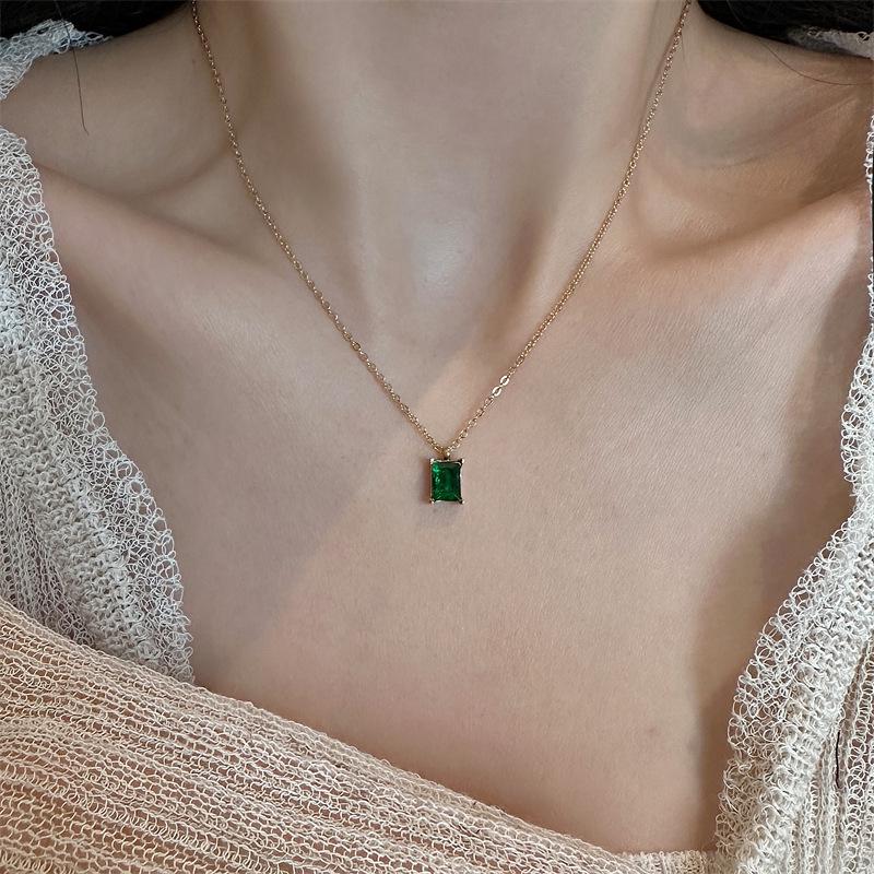 French Simple Four-Color Zircon Pendant Necklace, Women's 18K Gold-Plated Clavicle Chain