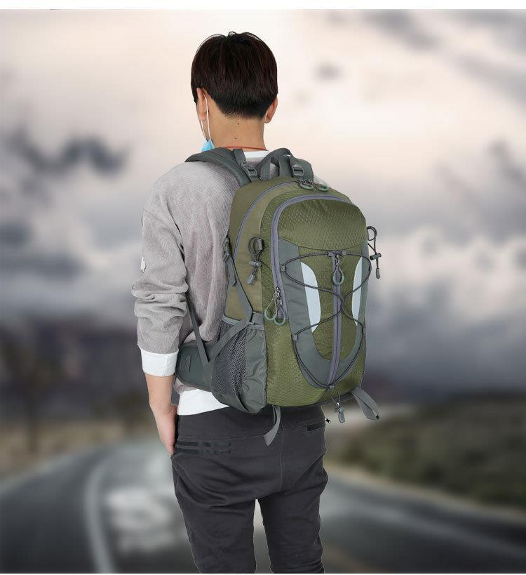 30L Splash-Proof Lightweight Multi-Function Mountaineering Backpack