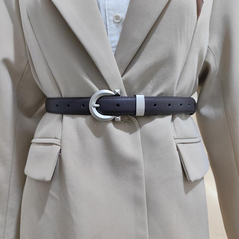 Women Trendy Solid Color Leather Belt With Metallic Buckle For Style Everyday