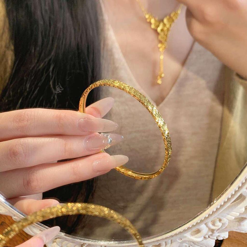 Gold-Plated Icy Bangle: Women's High-End Luxury Bracelet Accessory