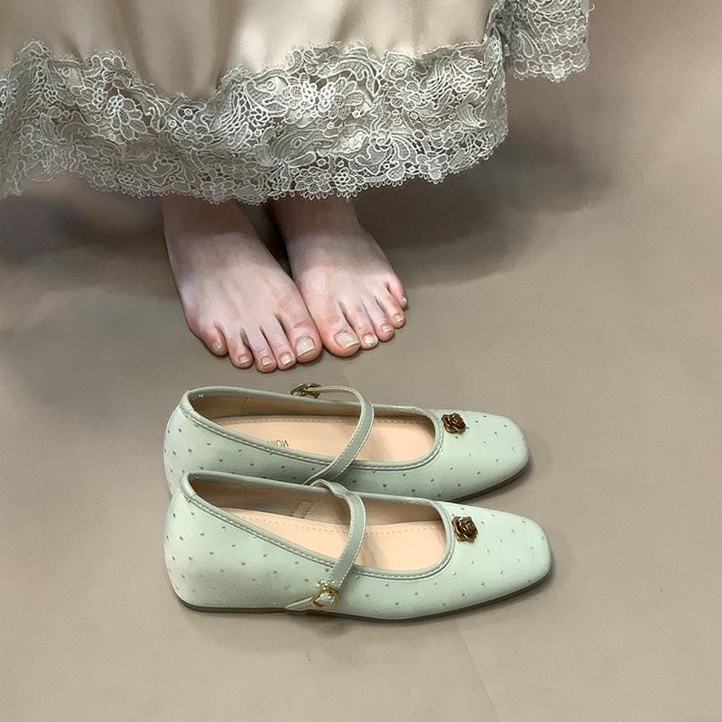 

Camellia inner centimeter height increase Mary Jane single shoes women s shallow mouth new models with skirt temperament ladyshoes 40