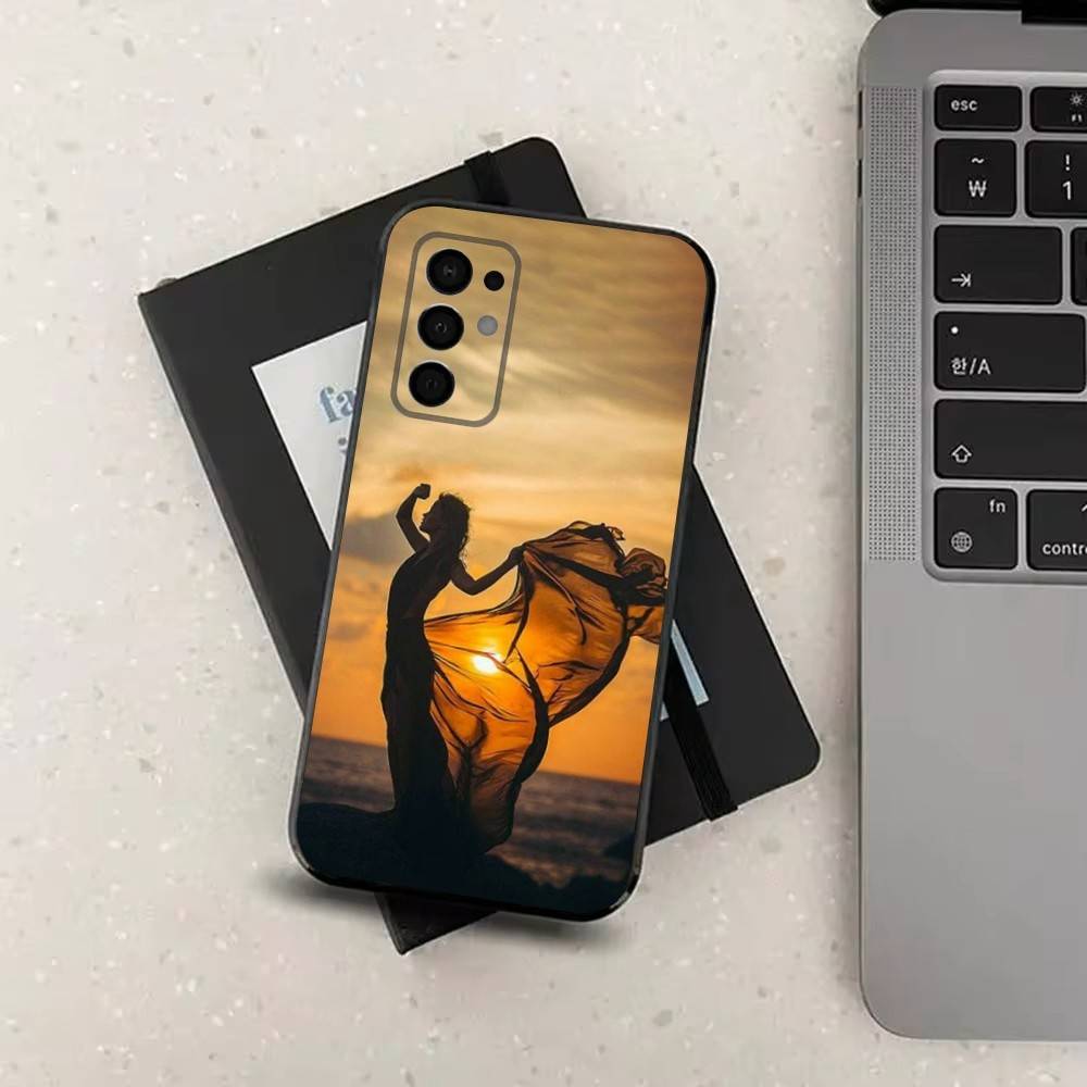 

Sexy Girl Silhouettes Phone Case For Samsung Galaxy A73,31,32,72,41,53,52,71,22,5G,Note,J7,8,9 Soft Black Silicone Cover SamsungA73 5G
