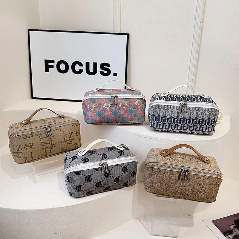 MDNG Portable Literary Style Travel Cosmetic Storage Bag