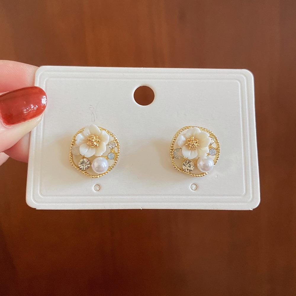 Silver Needle Flower Love Earrings Simple and High-end Sense Versatile Stud Earrings Niche Temperament Earrings Women