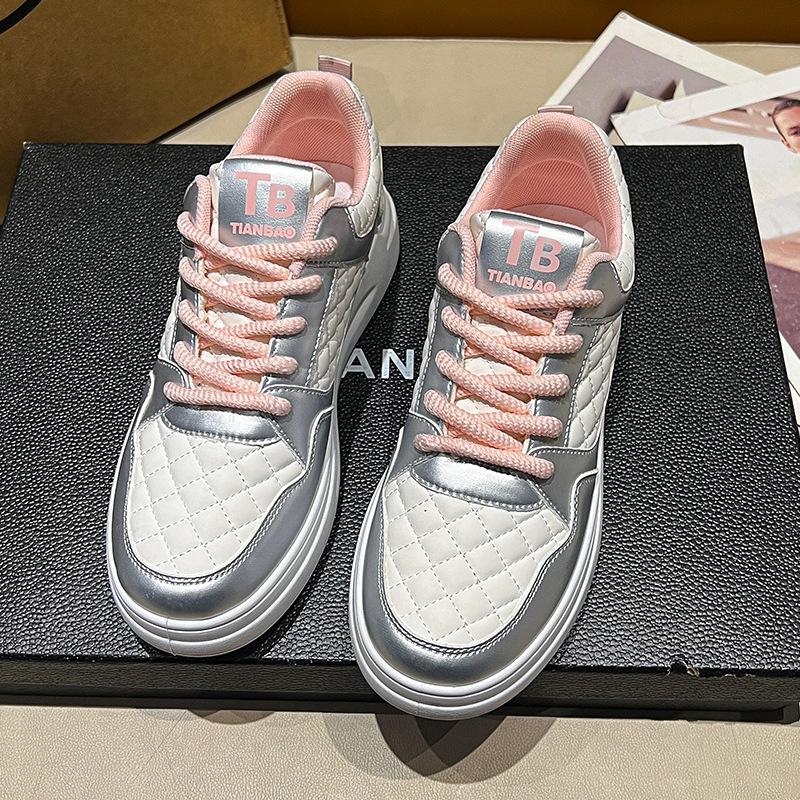 

Туфли большого размера на толстой подошве с цветными блоками белого цвета для женщин 41 розовый