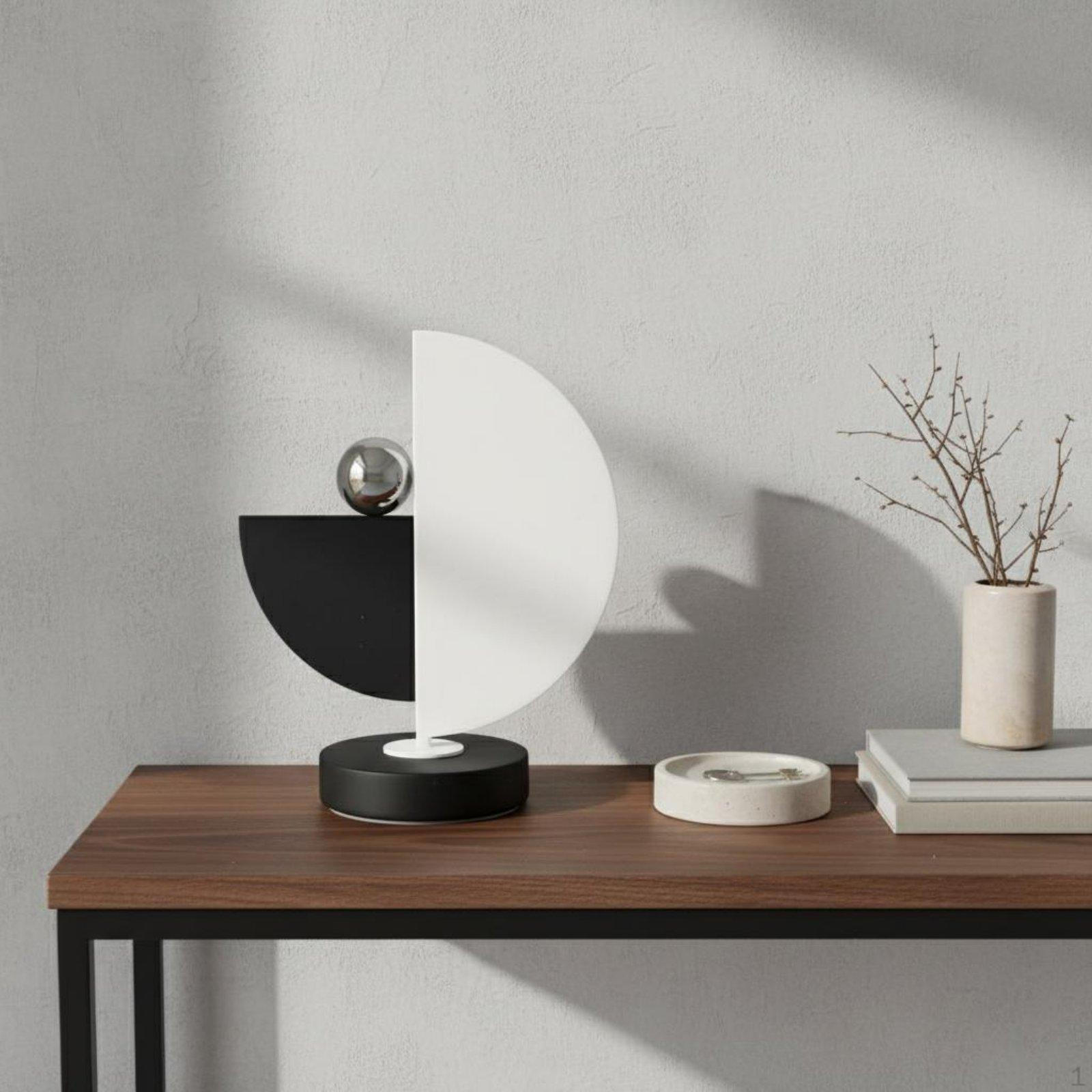 Black and White Decor Statue Metal Geometric Sculpture Minimalist Modern Abstract Ornament for