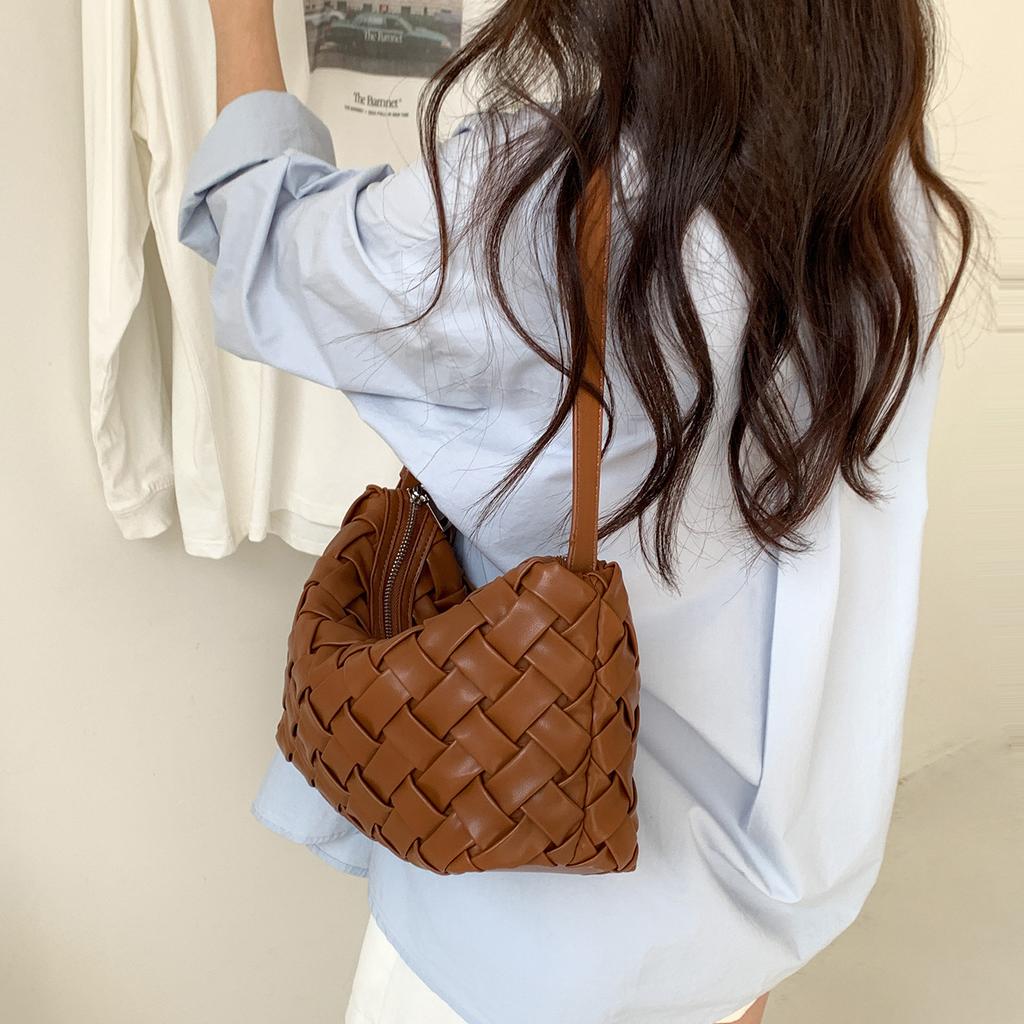 Einschultertasche - Elegante Damen-Achseltasche für den lässigen Transport, Gewebtes Design