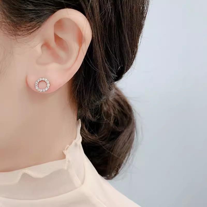 Boucles d'oreilles puces cercle simples élégantes mode polyvalentes délicates cristal sensation premium strass coréennes quotidiennes zircon accessoires