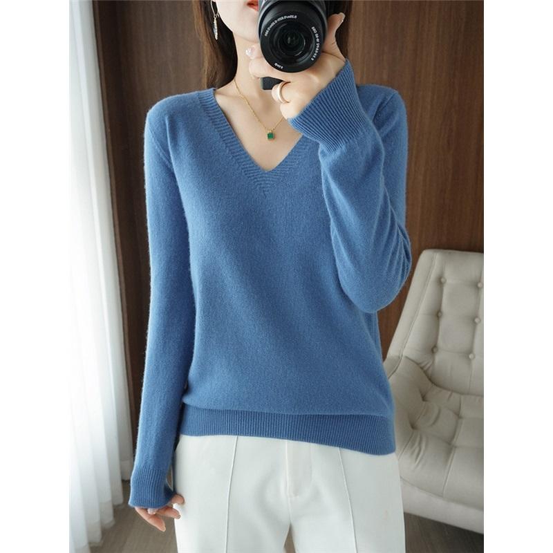 Women's Autumn And Winter Long Sleeved Knitted Top Base Shirt
