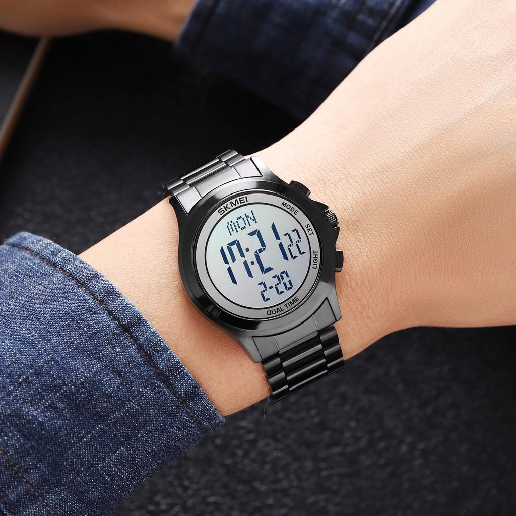 Men's Watch Steel Belt Waterproof Business Electronic Watch Multifunctional Calendar Watchmaker