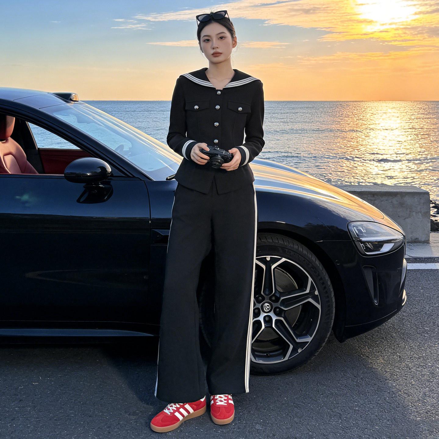 

Stylish 2026 Women s Navy Spring Sports Suit - Slimming Sweatshirt and Wide-Leg Pants Set XXL