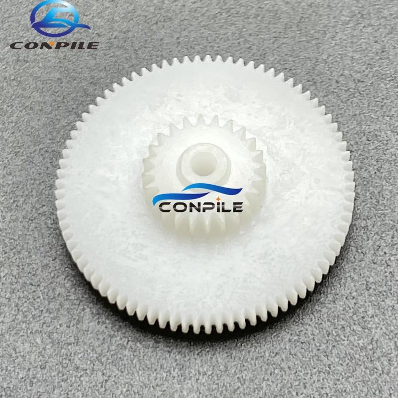 

пластиковая шестерня для кассетной стереодеки Grundig CR485