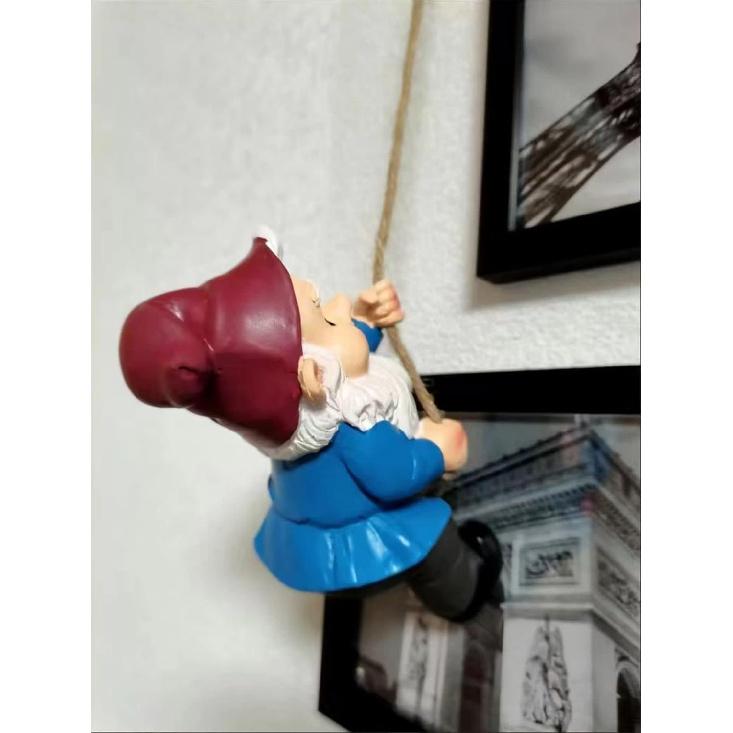 Garden Gnome Statue,Climbing Elves Garden Sculpture,Outdoor Fairy Door Figurines,Fairy Hanging Decor,Tree Hugger Perfect for Garden Lovers Lawn,