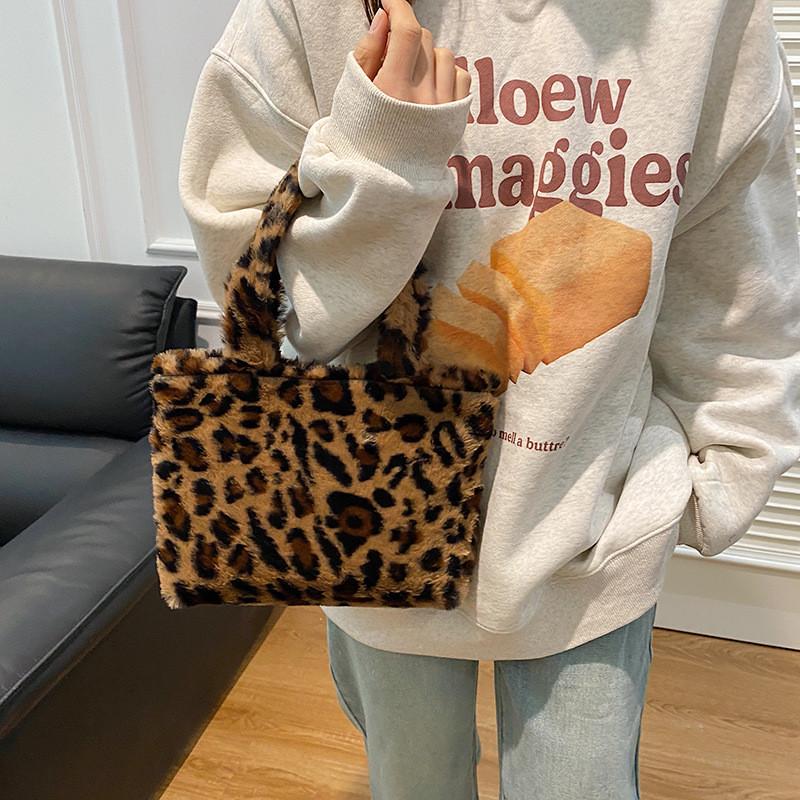 Stylish Leopard Print Tote Bag For Women Spacious Soft Plush Shoulder Bag For Everyday Use