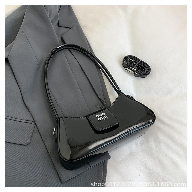 

Ретро сумка женская модная универсальная текстурная сумка-мессенджер для通勤, высококлассная сумка-полумесяц на плечо/подмышку чёрный