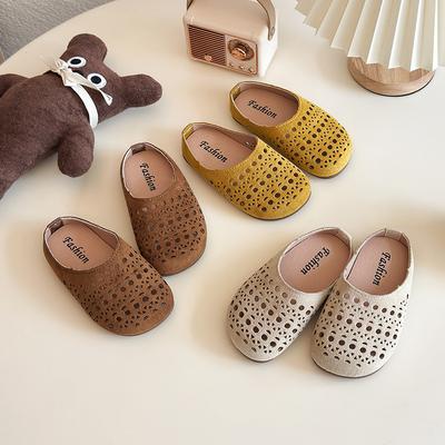 Pantoufles pour filles Extérieur Évidé Tendance Sandales pour enfants Décontracté Semelle souple 2025 Été Nouvelles Chaussures de plage pour enfants Antidérapant Intérieur
