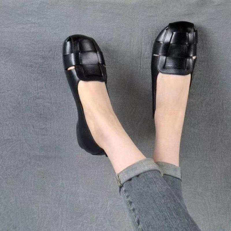 Light mouth woven shoes low heel comfortable hollow shoes women's single shoes spring and summer new breathable single shoes