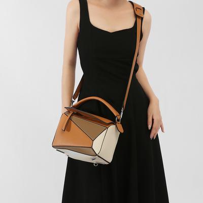 Xi Mengyao Stejná Geometrická Taška Splicing Dámská Taška Crossbody Kabelka Polštářová Taška Internetová Celebrita Stejná Trendy Taška přes Rameno