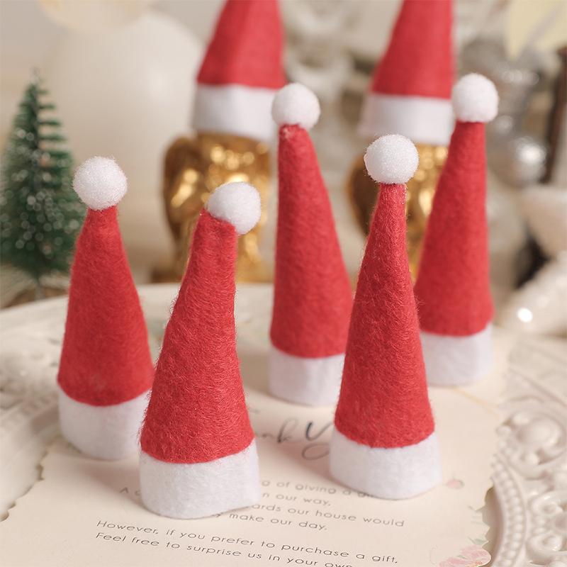 50Pcs 8cm Christmas Decoration Tableware Holder Xmas Hat Fork Knife Cutlery Bag Xmas Home Decor Party New Year 2025 Navidad