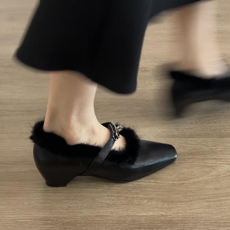 Retro Square-toe Single-strap Low-profile Casual Shoes for Women