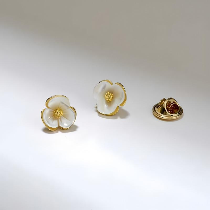 Small Flower Brooch, Exquisite Shirt Collar Anti-glare Buckle, Fixed Clothes Pin