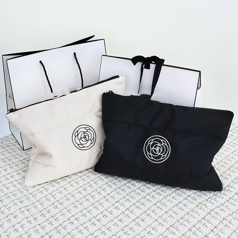 Small Fragrance Hand Makeup Bag Large Capacity Advanced Sense Portable Storage Bag Travel Toiletry Bag
