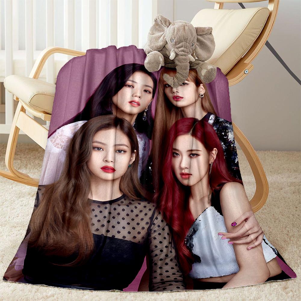 Girl Group Poses Blanket Soft Warm Cozy Suitable for Picnics Couch Office Chair Four Seasons Universal Digital Print