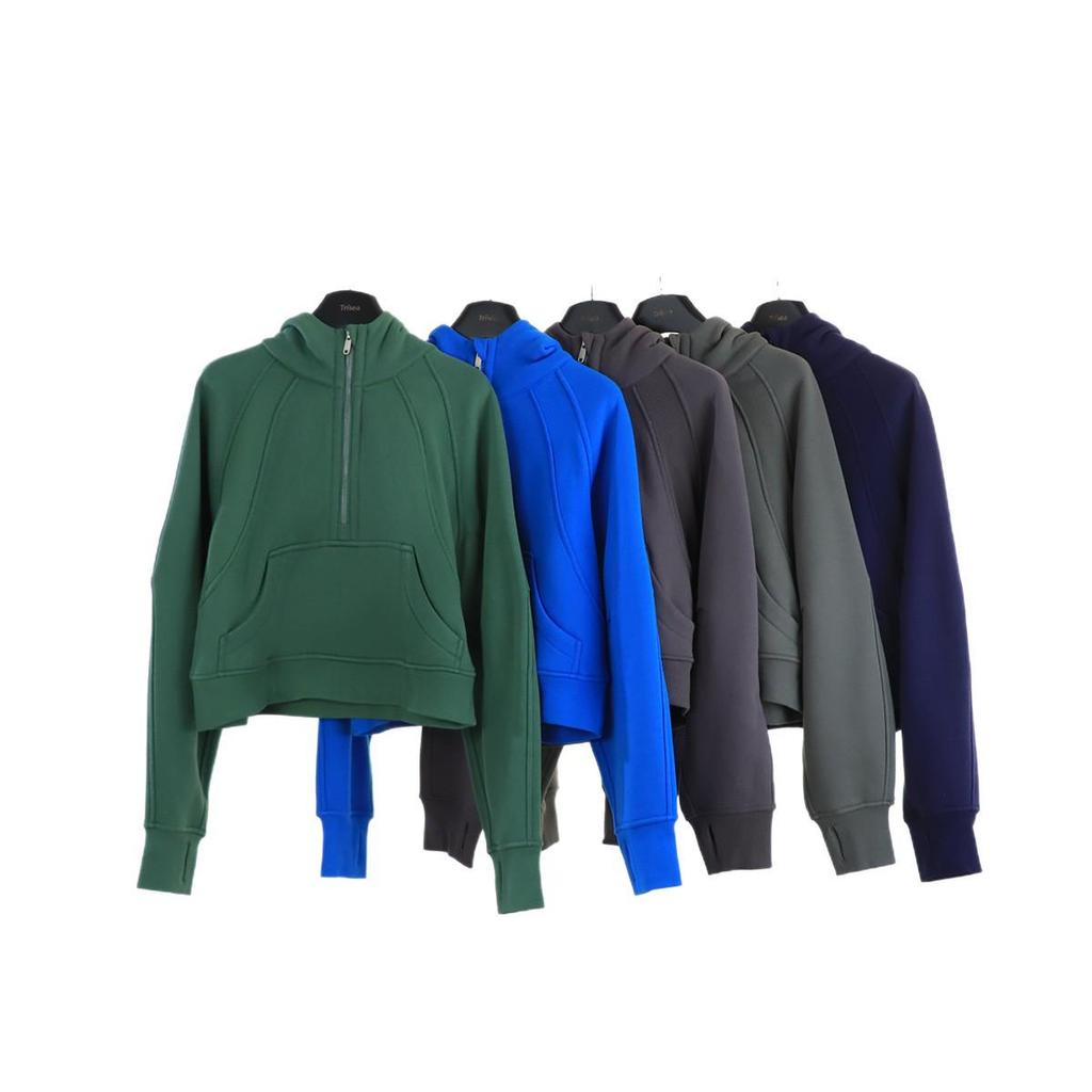 Damska bluza z kapturem i zamkiem do połowy, podszyta polarem - Przytulny top na jesień/zimę do jogi i fitnessu na świeżym powietrzu