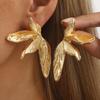 European American Vintage 3D Flower Earrings Light Luxury Heavy Industry Symmetrical Floral Alloy Stud Earrings Women Jewelry