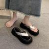 New Casual Beach Flip-flops for Women with Thick-soled Herringbone Shoes