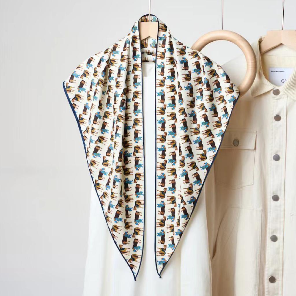 Retro old money wind cashew flower triangle scarf women's fashion high sense versatile decoration outer silk scarf scarf fart curtain tide