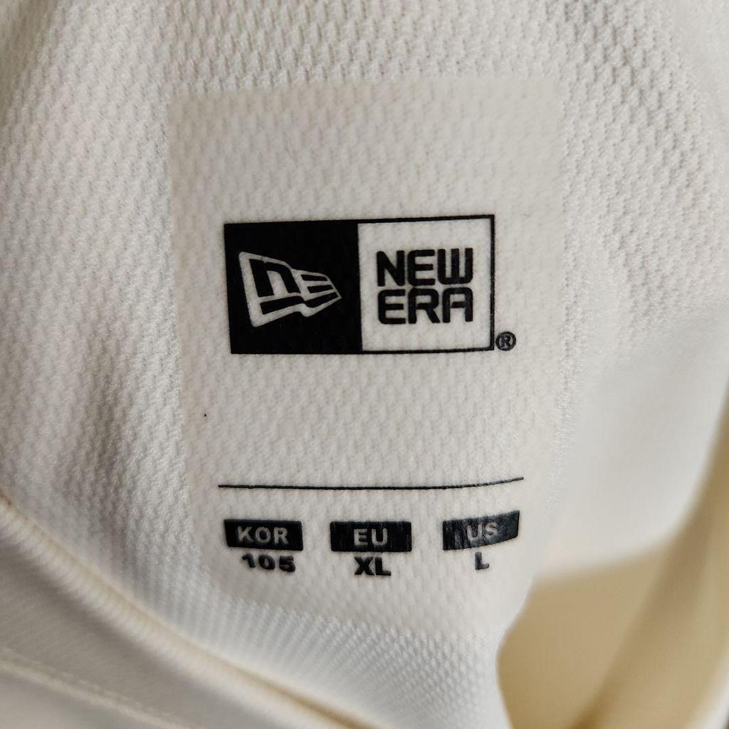 [USED] New Era Men's Short Sleeve BTS X MLB T-Shirt, Size L, Ivory