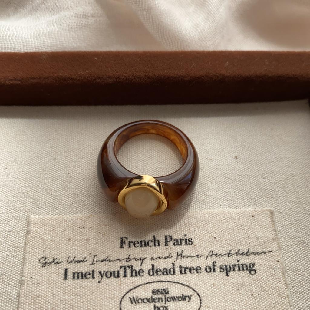 Simple Resin Ring Temperament Niche Design Versatile Daily Leisure Commuting Ring Ring