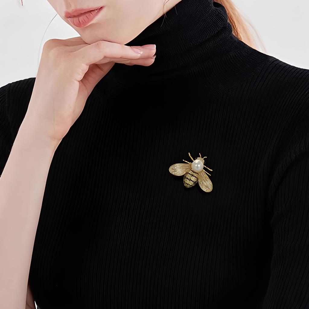 Retro Pearl Bee Brooch, High-end Feminine Charm, Full Diamond Insect Brooch Design Sense, Niche Brooch