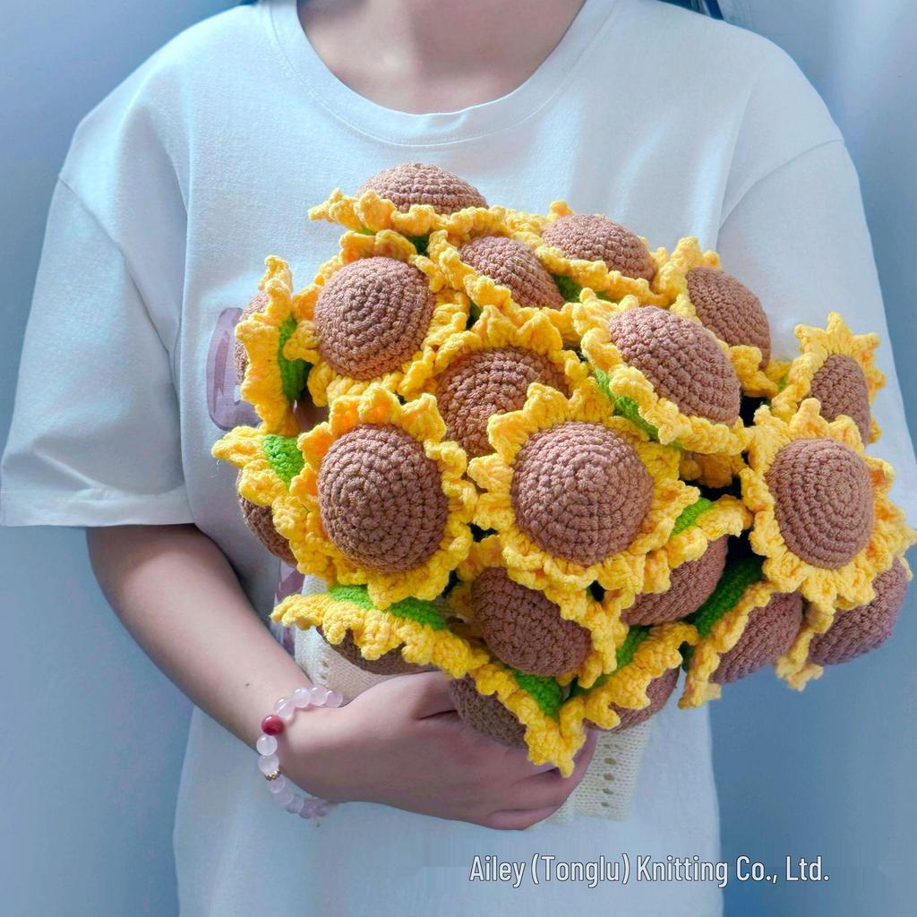 Hand-knitted Rose Bouquet Flower Blanket for Office Naps