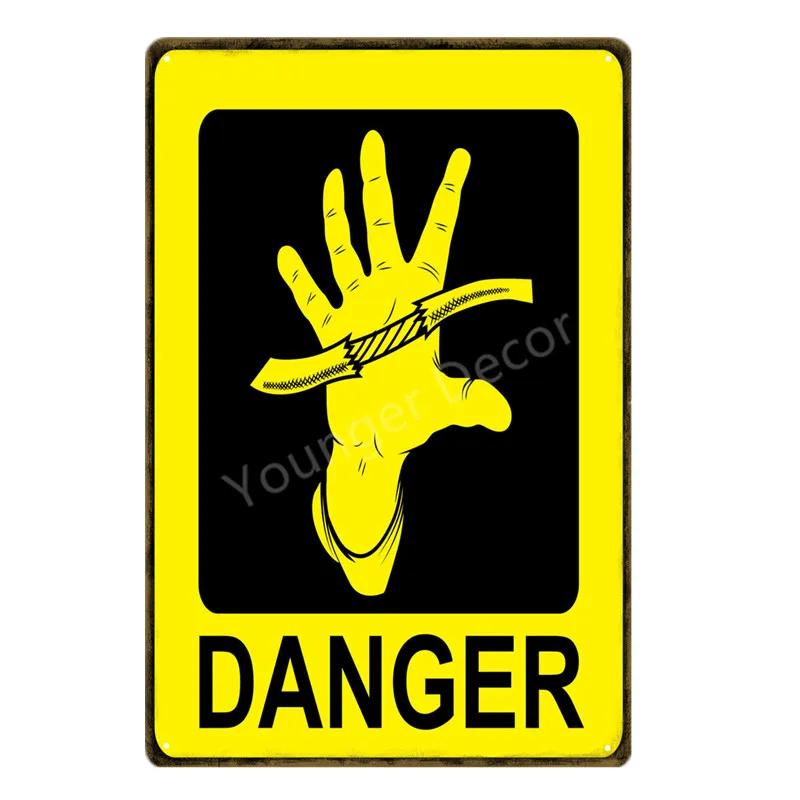 No Parking Metal Signs Tin Poster Caution Danger No Smoking Wall Art Painting Advertising Board Vintage Home Decor YI-212