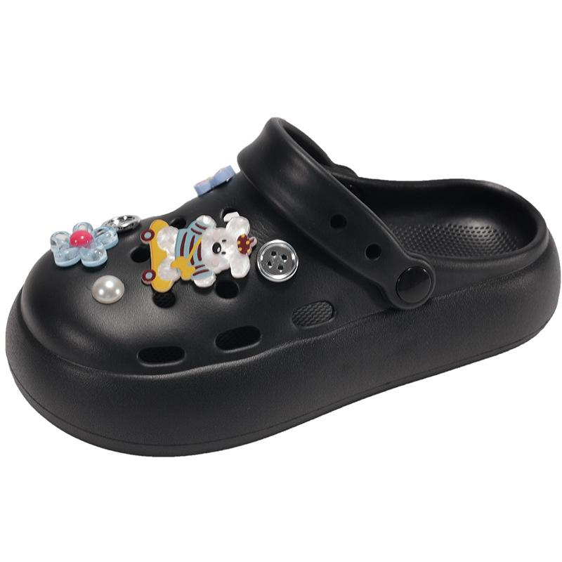 Internet Celebrity Explosion Cute Cartoon Black Platform Hole Shoes Women 2025 New Summer Wear Stepping On Shit Feeling Bag Head Drag