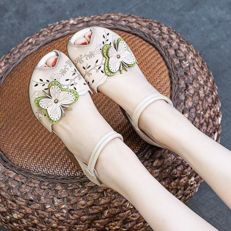 

2025 Лето Новые Этнические Сандалии Женские Мягкая Кожа Средний Каблук Мягкая Подошва Удобные Полые Туфли для Мамы Толстый Каблук Туфли с Открытым Носком 37