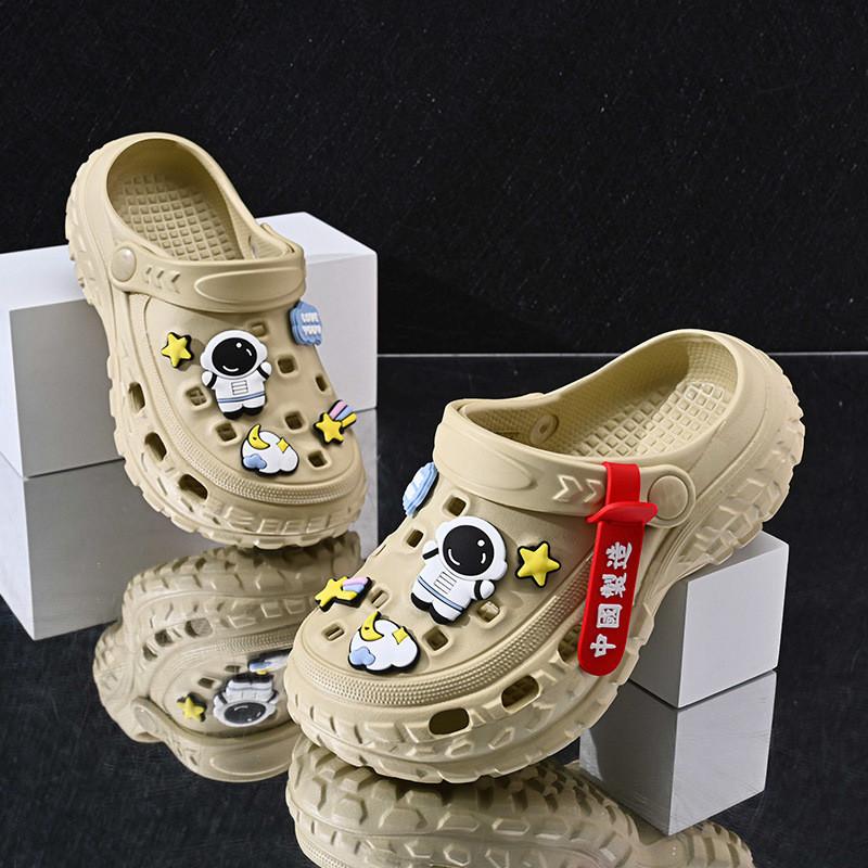Summer Kids Cartoon Eva Clogs For Boys And Girls Breathable Non-slip Beach Shoes In Various Colors And Sizes For Outdoor Fun