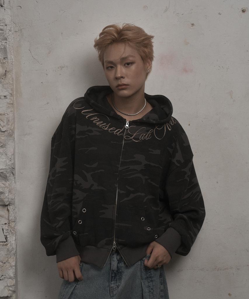 UNUSEDLAB Camo Embroidered Zip-Up Hoodie [Charcoal]