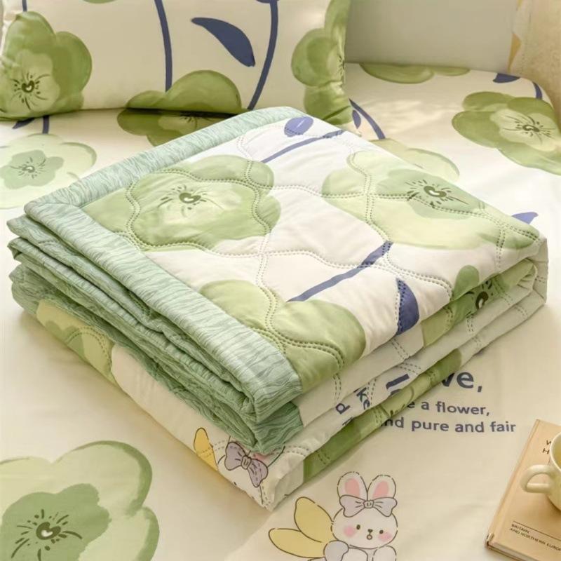 

2026 ГОРЯЧИЙ Инс Приятный к коже Хлопковое летнее одеяло с начесом и вареной отделкой Кондиционирование Летнее свежее Студенческое общежитие Односпальное летнее прохладное одеяло 150X200cm Thin Quilts