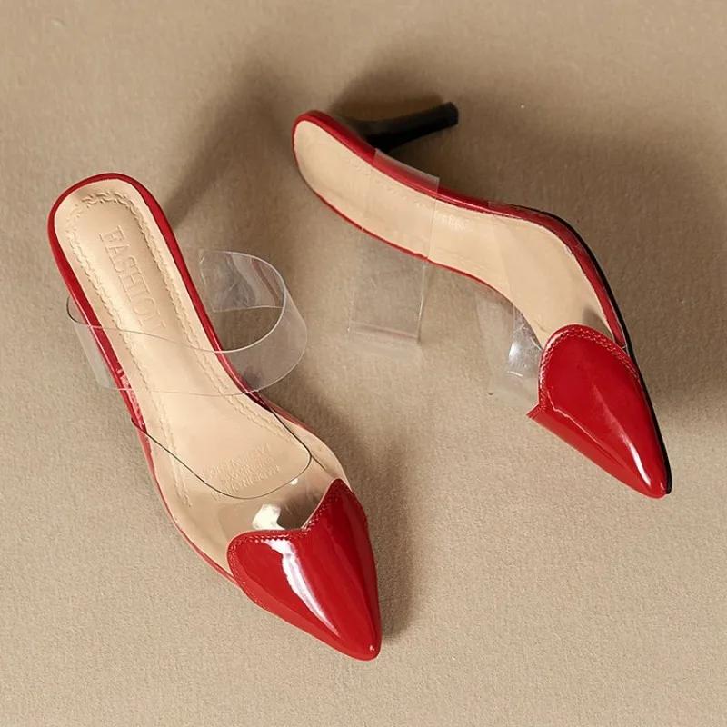 

Женские мюли из ПВХ с острым носком, без застежек, в стиле пэчворк, в виде сердечек, из лакированной кожи, элегантные, на тонком высоком каблуке, женские туфли-лодочки, сексуальные летние тапочки для вечеринок 35 красный